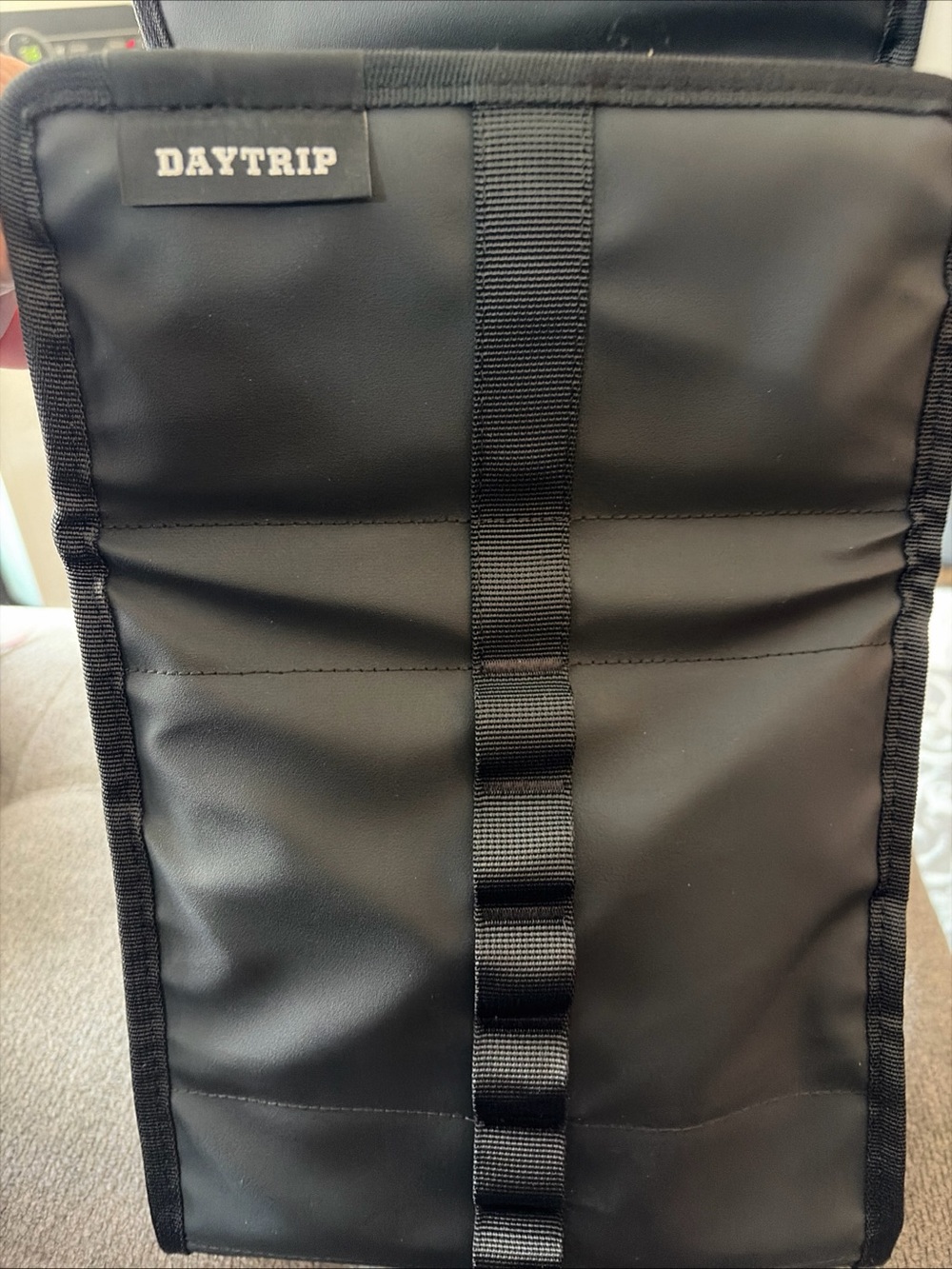 Yeti Daytrip Black Lunch Bag Cooler - Picture 3 of 4